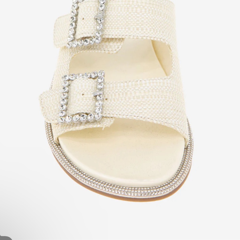 Kenneth Cole Cream Sandals with Silver Accents
